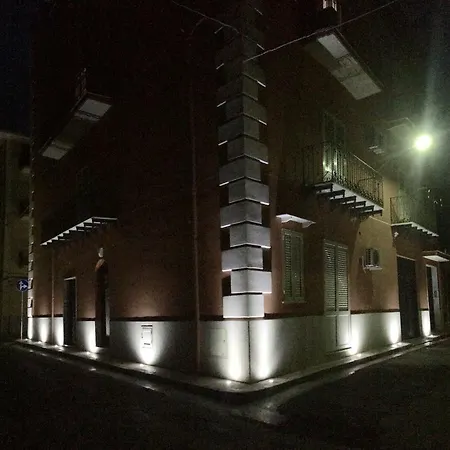 לינה וארוחת בוקר Del Centro E 4*