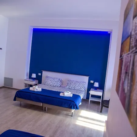 Del Centro E 3* Partinico