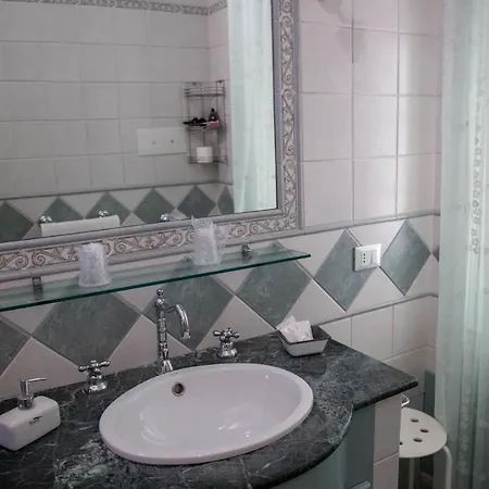 Del Centro E Bed & Breakfast 4*