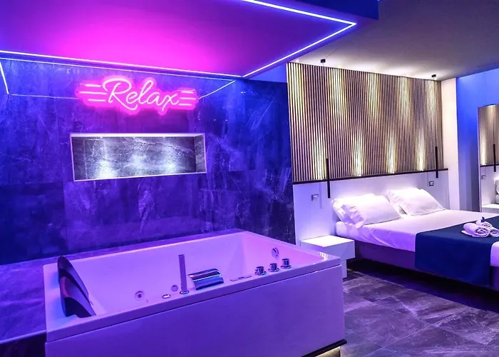 לינה וארוחת בוקר Del Centro E