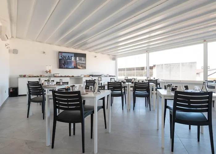 לינה וארוחת בוקר Del Centro E 4*