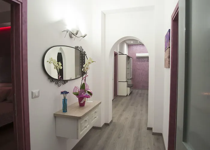 לינה וארוחת בוקר Del Centro E