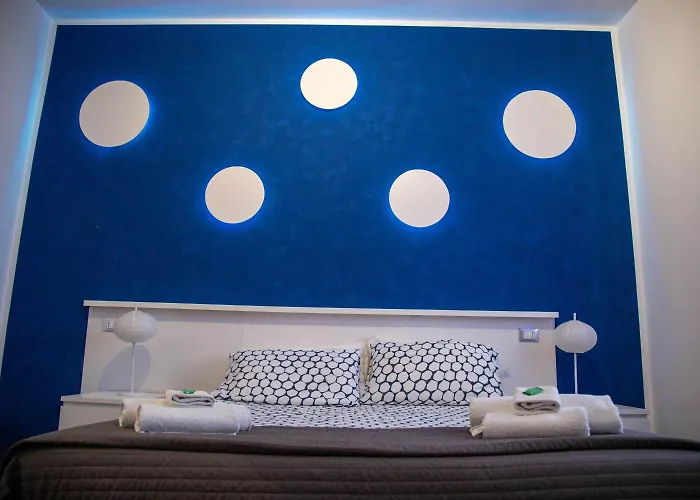 לינה וארוחת בוקר Del Centro E