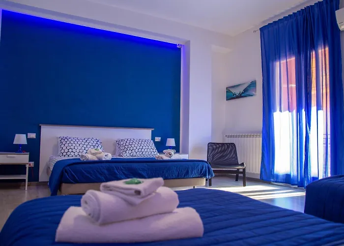 לינה וארוחת בוקר Del Centro E 4*