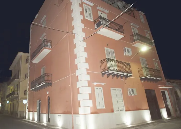 לינה וארוחת בוקר Del Centro E