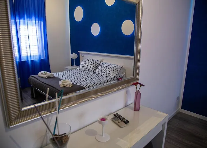 לינה וארוחת בוקר Del Centro E